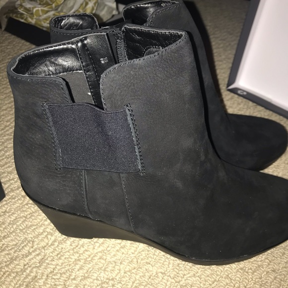 Shoes - Picture 1 of 5